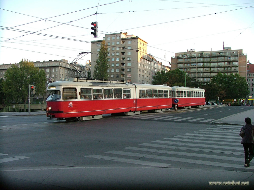 Вена: вредные трамваи, древний.