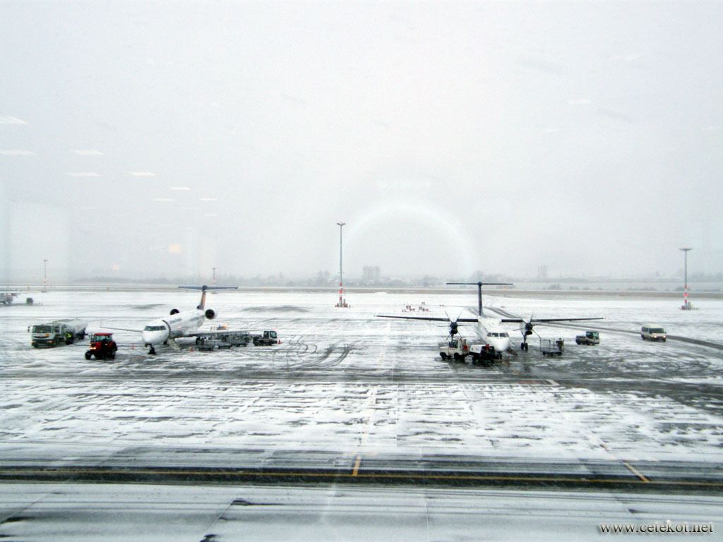 Пражский аэропорт. Зима наступает.