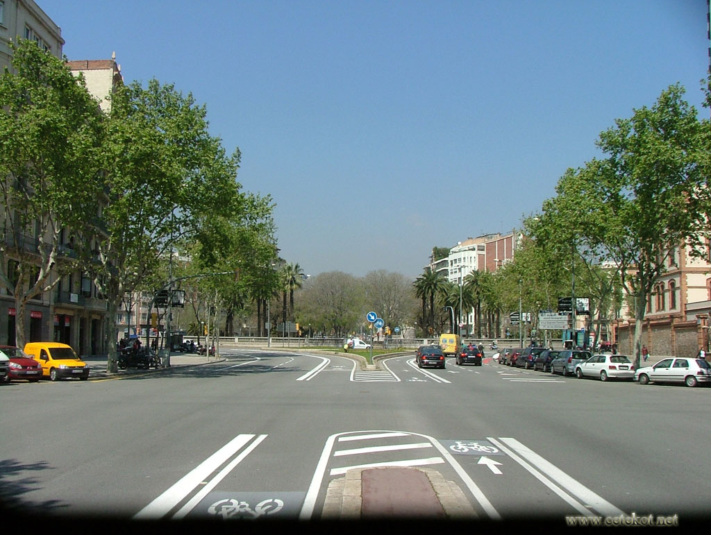 Барселона. Passeig de Sant Joan, ближе к парку.