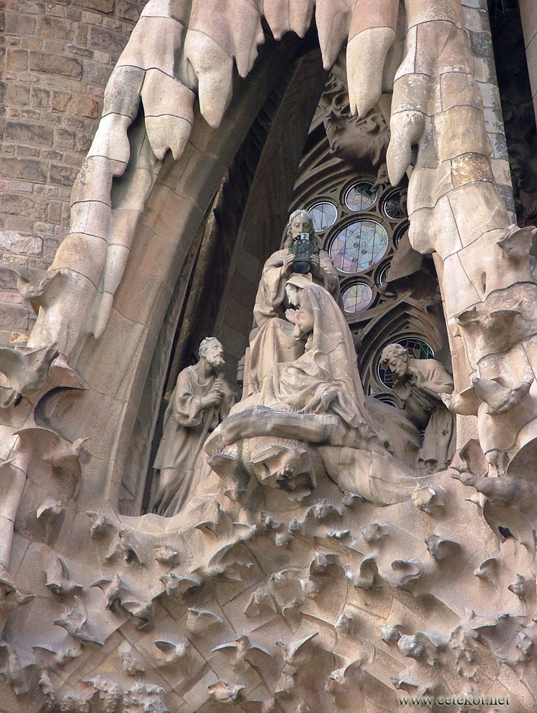 Барселона. Sagrada Familia, детали фасада.
