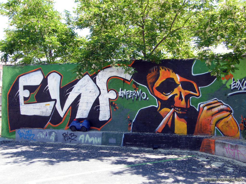 Барселона, граффити: мужик с сигарой.