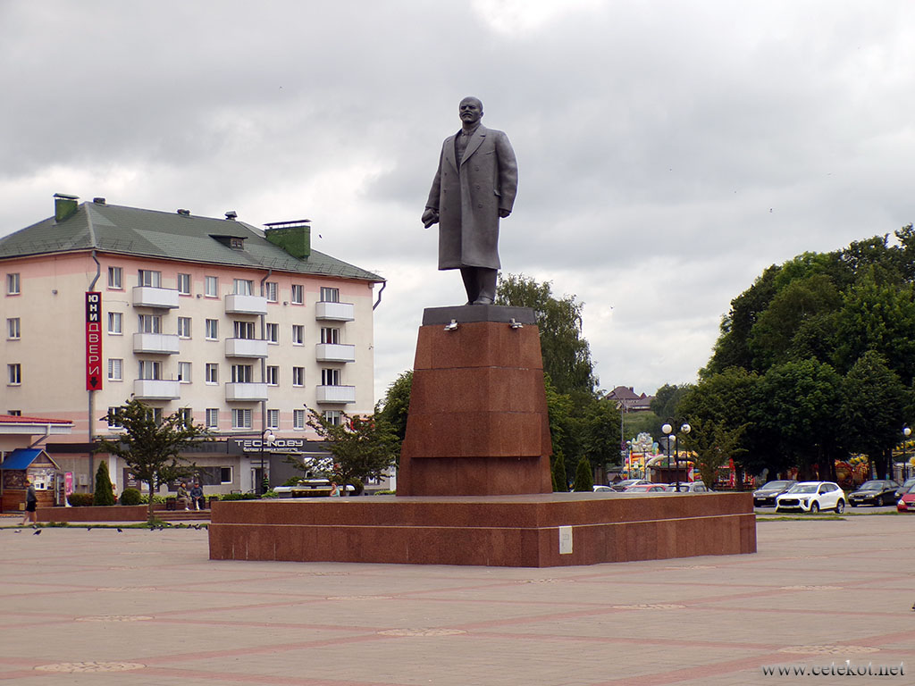 Орша: памятник Ленину.