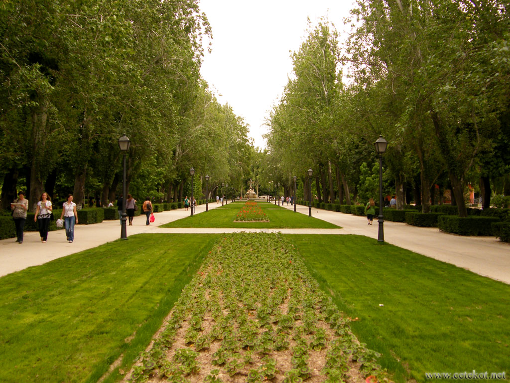 Мадрид: проспект Мехико в парке Ретиро ( Parque del Retiro ).