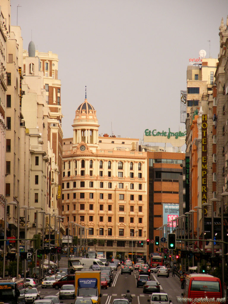 Мадрид: улицы города.