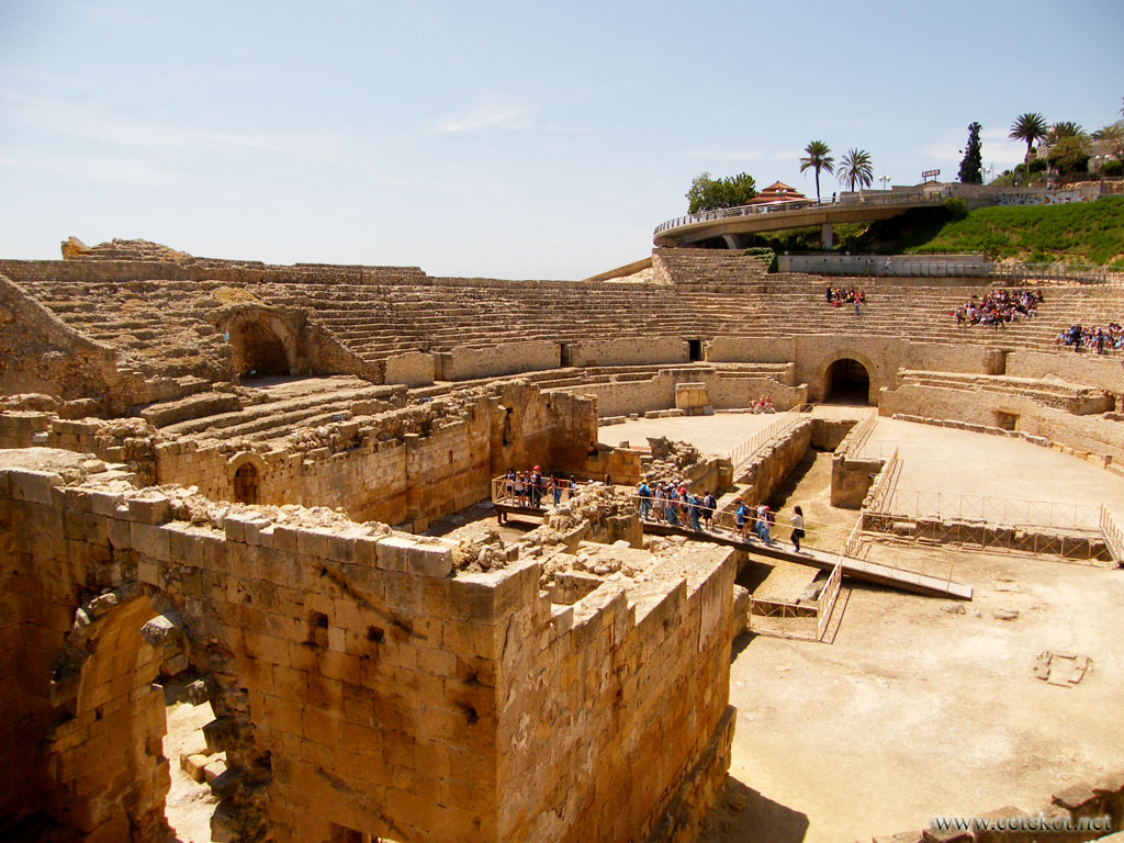 Таррагона: руины амфитеатра.
