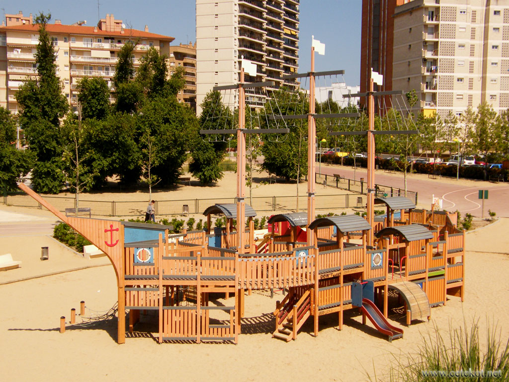 Таррагона: детская площадка.