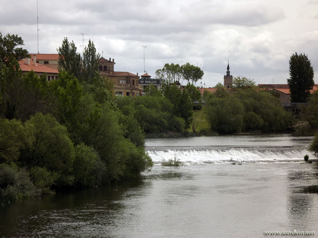 Саламанка: пороги на реке Tormes.