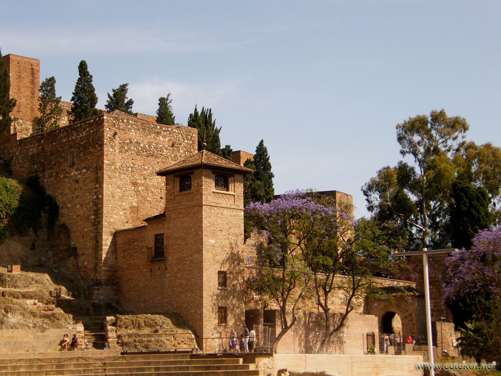 Малага: замок Alcazaba он же Альказябра.