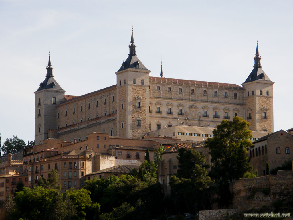 Толедо: замок ( Alcazar de Toledo ).